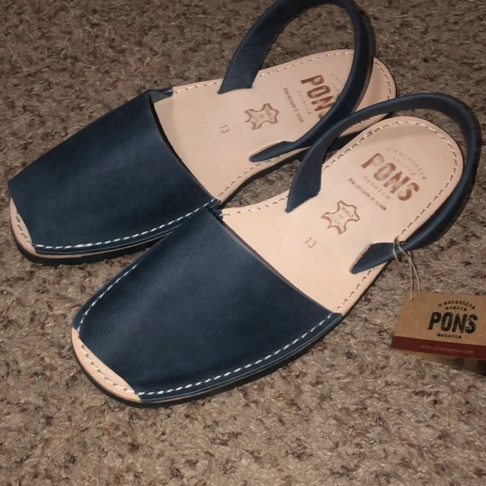 Men’s COMFORTABLE Sandals

*Size: men's 13